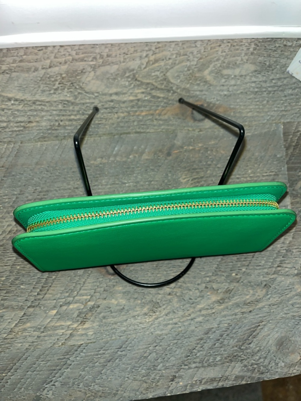 Kelly Green, A New Day zip around wallet NWOT - Picture 4 of 8